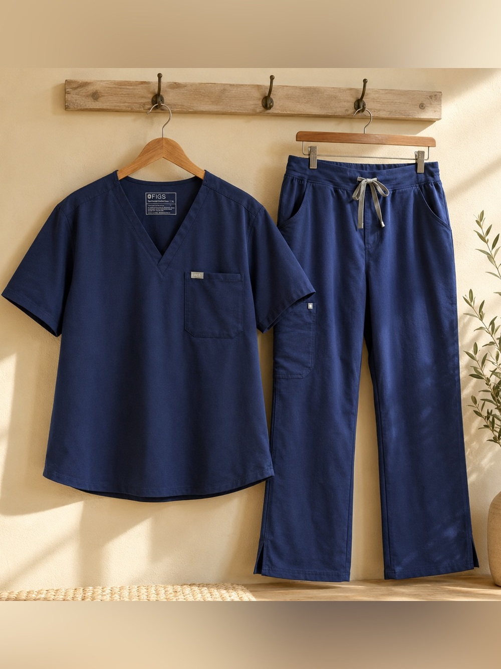 FIGS Navy Blue Scrub Set – Women’s XL Top + Large Petite Pants